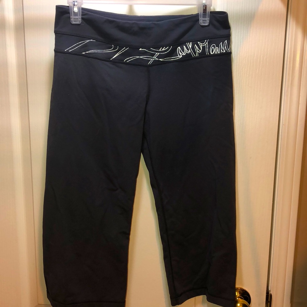 Lululemon Reversible Crop Pants size 8